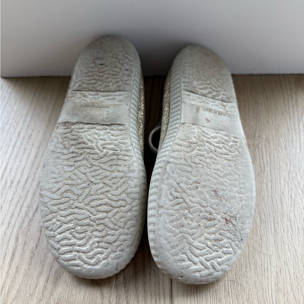 Cienta Gold Shoes - Picture 2 of 4